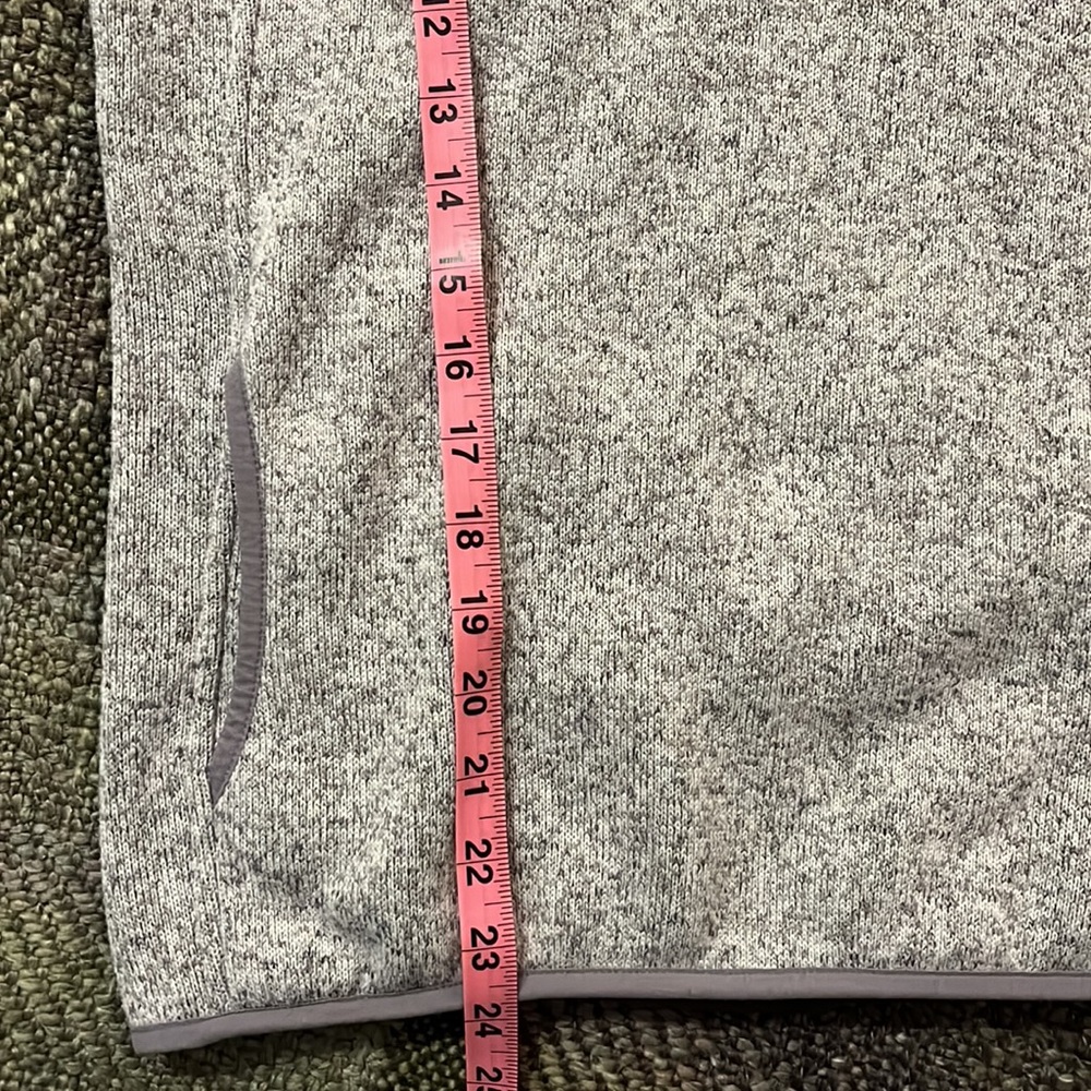 L.L. Bean Womens pullover top - Picture 5 of 9